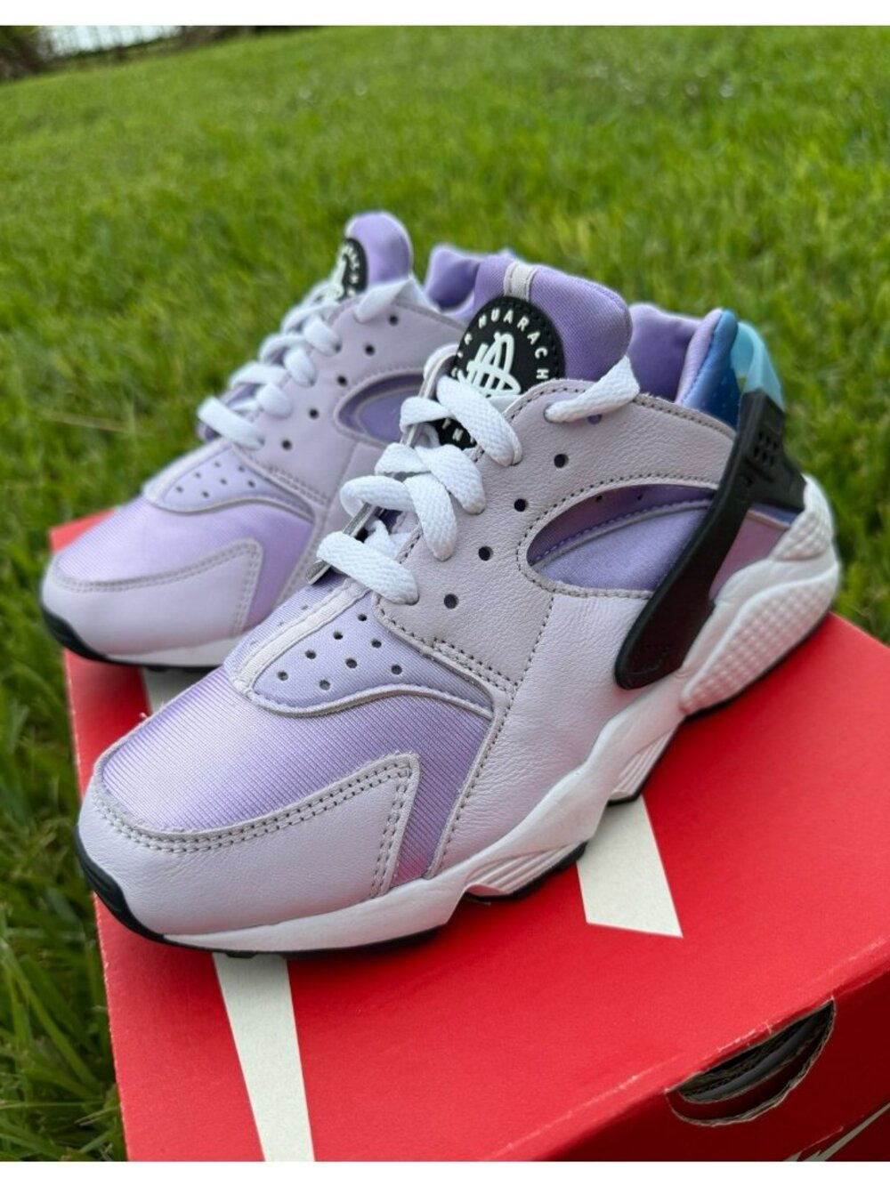6 WOMEN'S NIKE AIR HUARACHE LILAC / BLACK LAVENDER WHITE DZ5207-500 RUNNING